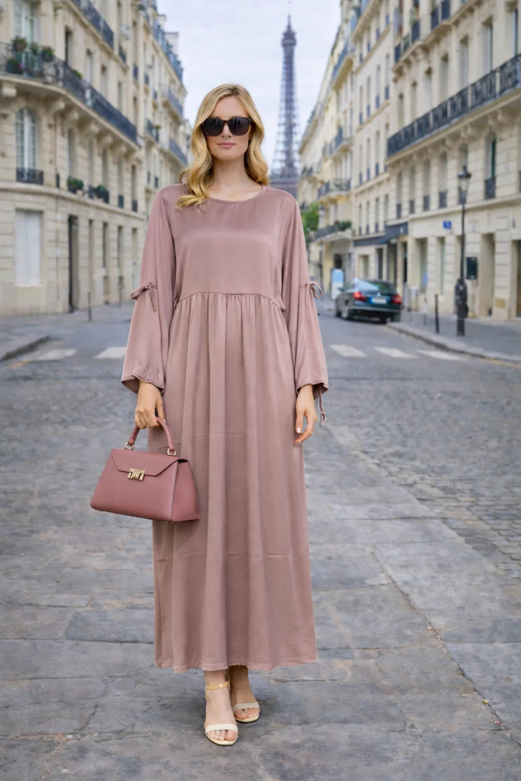 Robe Longue Satinée Coupe Empire Manches Ajustables