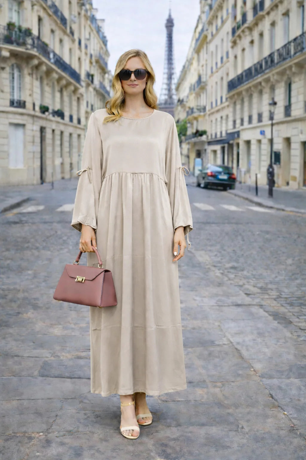 Robe Longue Satinée Coupe Empire Manches Ajustables