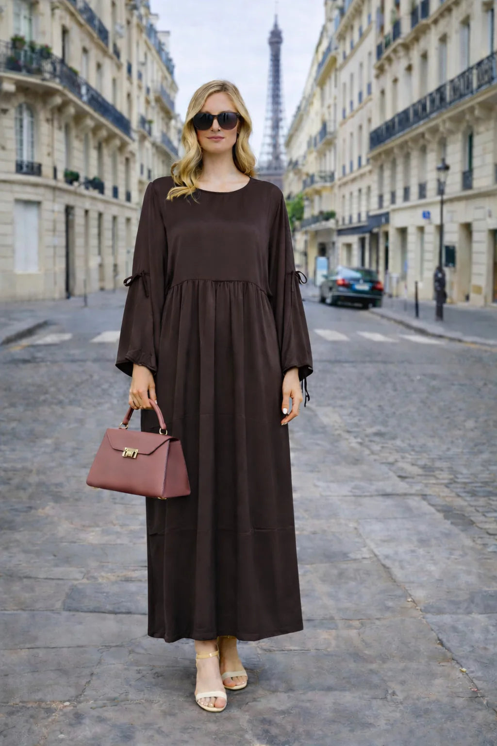 Robe Longue Satinée Coupe Empire Manches Ajustables